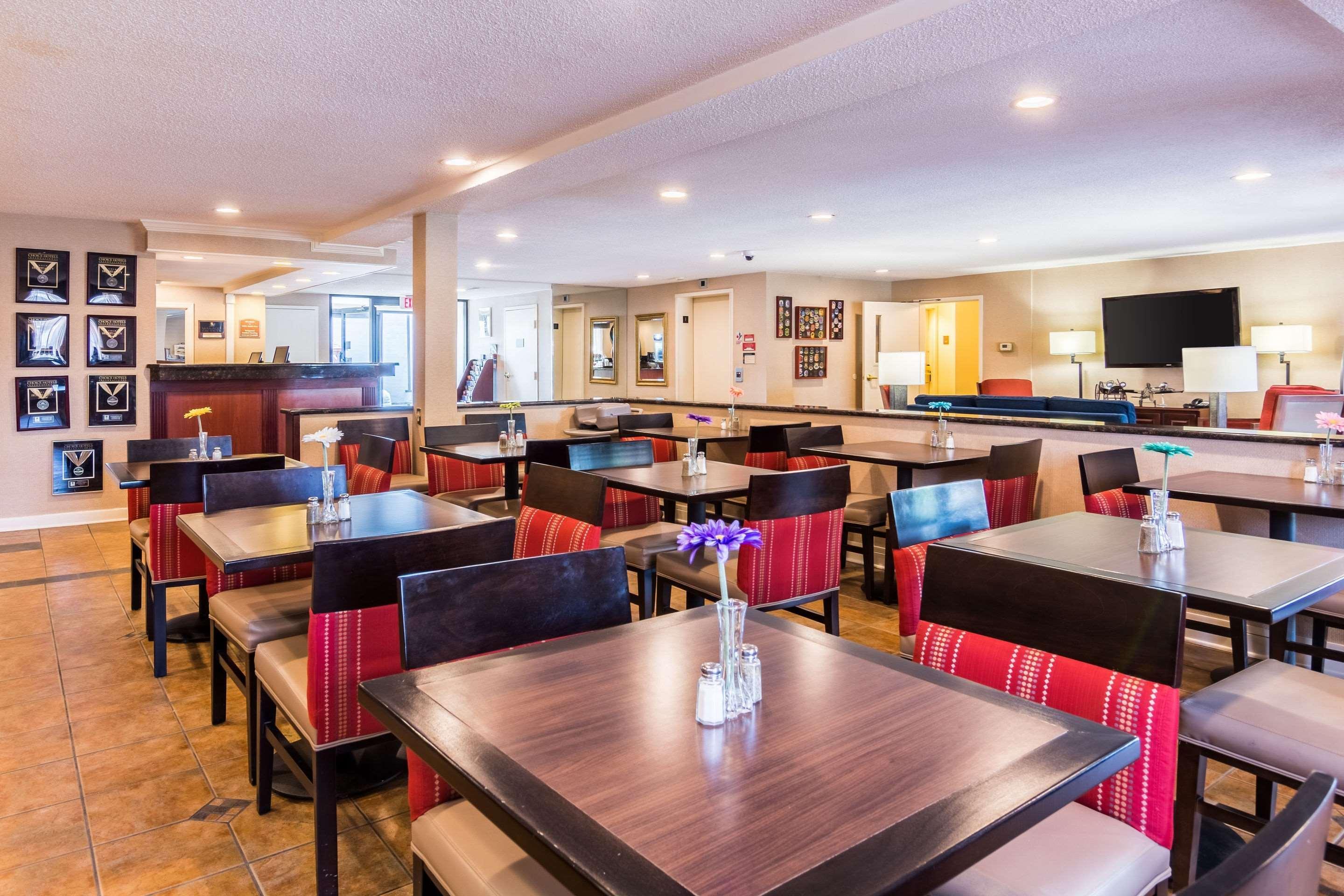 Comfort Inn At Joint Base Andrews Clinton Exterior photo