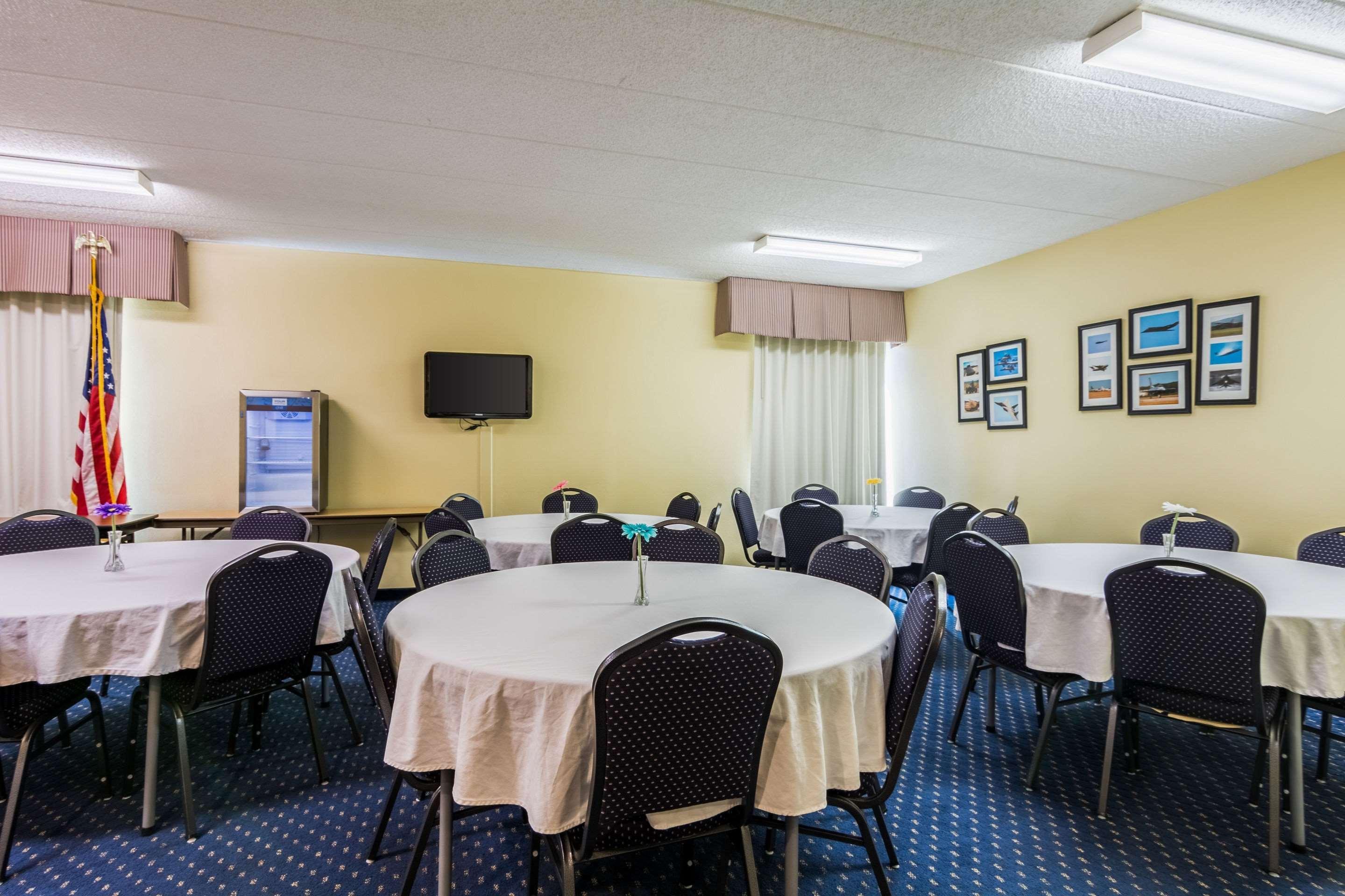 Comfort Inn At Joint Base Andrews Clinton Exterior photo
